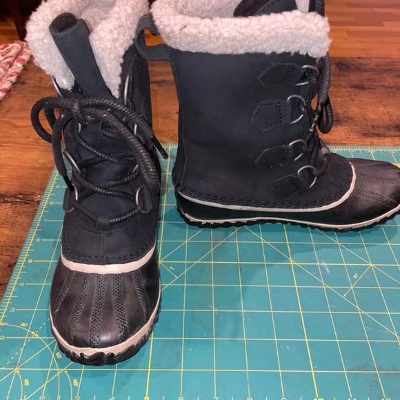 SOREL Caribou Slim Snow Boots - Picture 5 of 9
